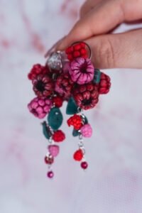pendientes frambuesa hecho a mano