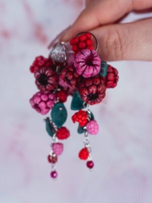 pendientes frambuesa hecho a mano